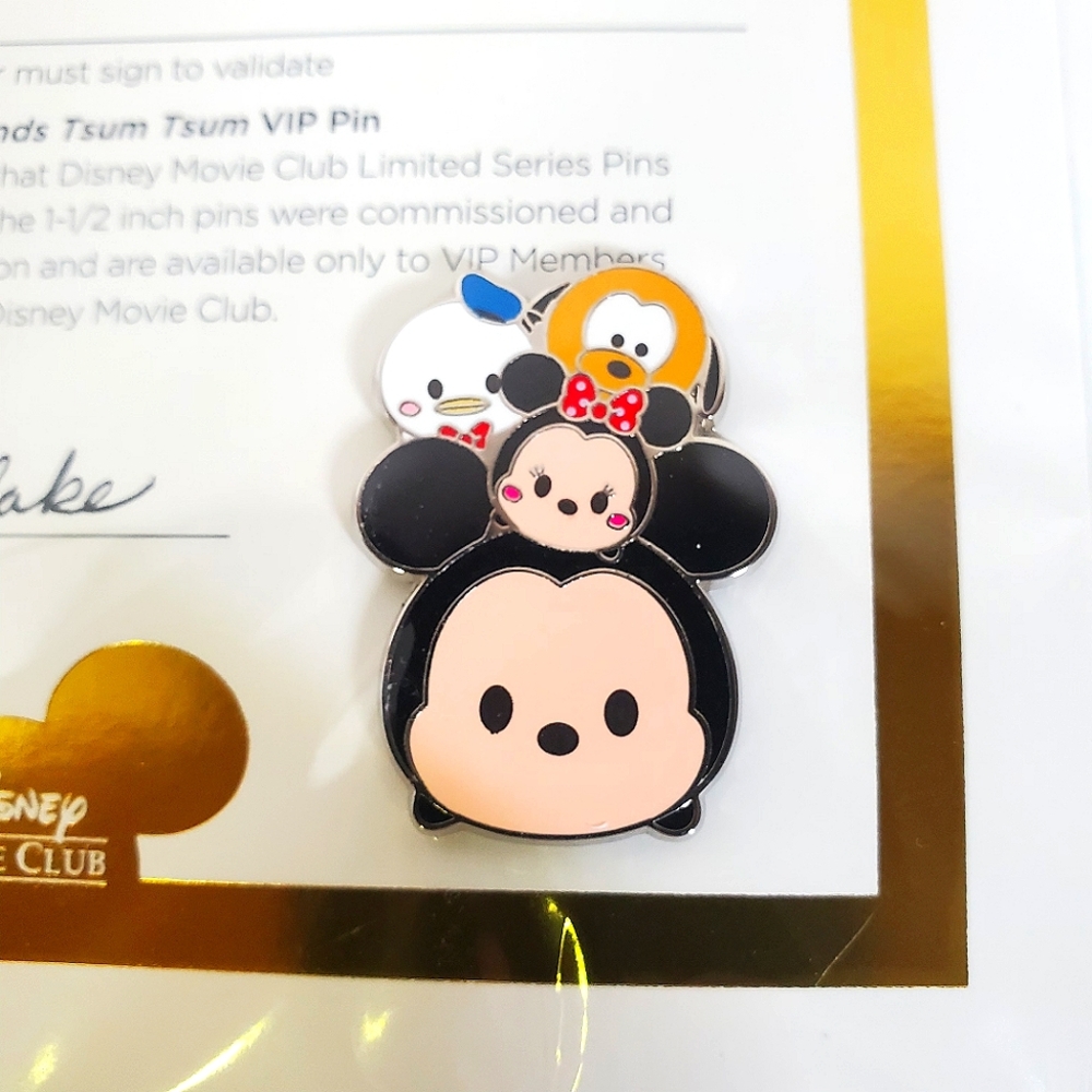 DISNEY PIN - TSUM TSUMs